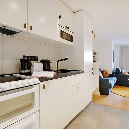 Charm & Comfort In This Cosy Cocoon Close 'marais'