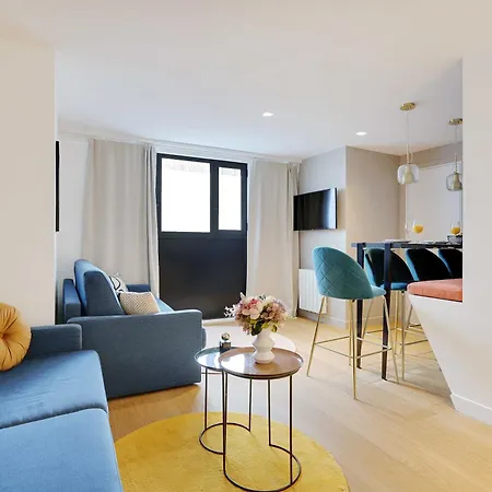Апартаменты Charm & Comfort In This Cosy Cocoon Close 'marais' Париж